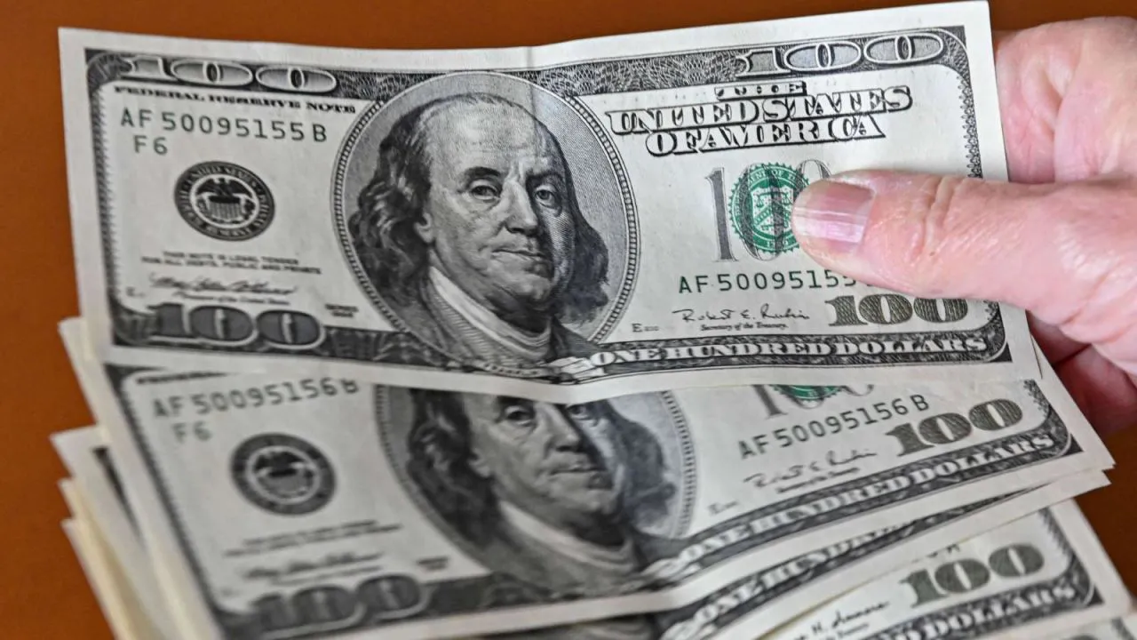 dólar 2025