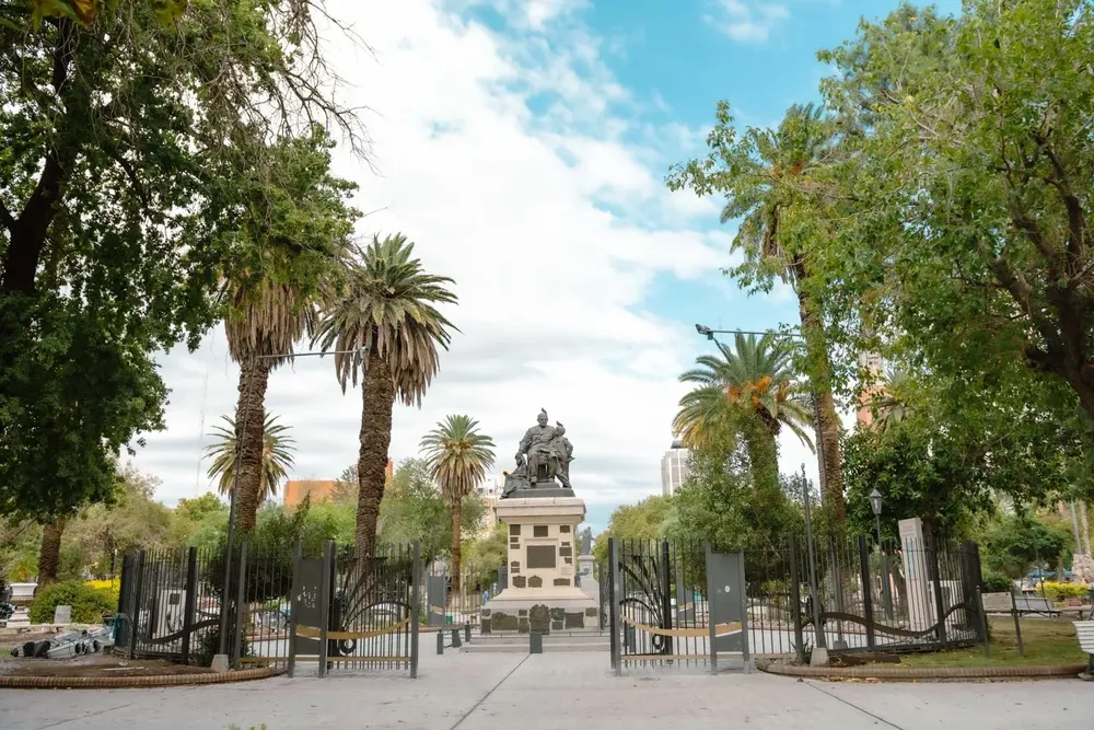 plaza clima San Juan nublado agradable