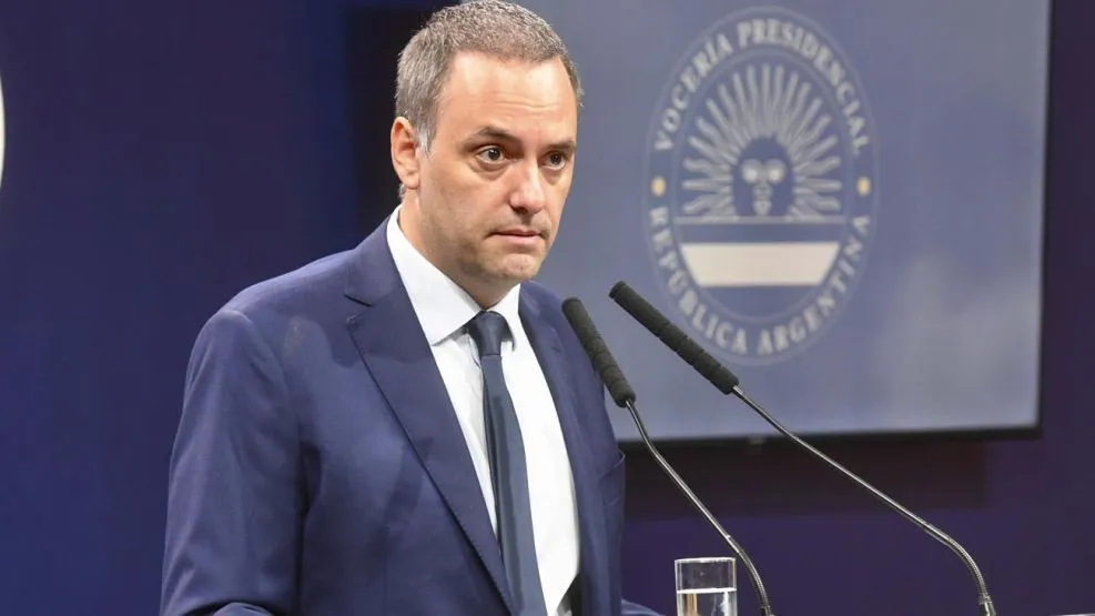 manuel adorni