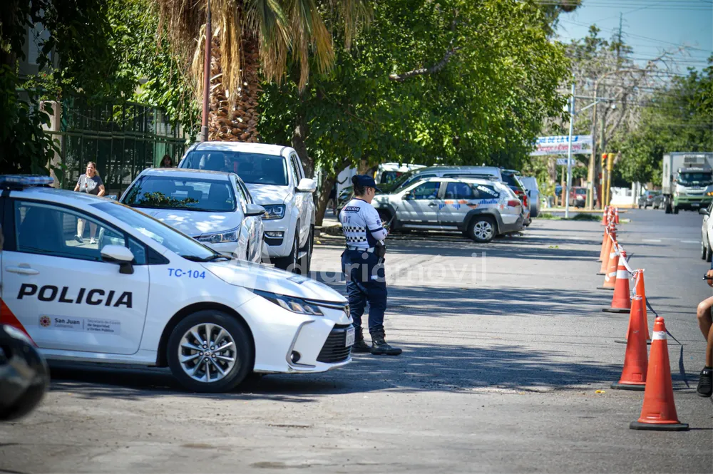 control transito policia patrullero