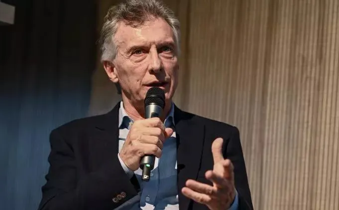 mauricio macri 7373