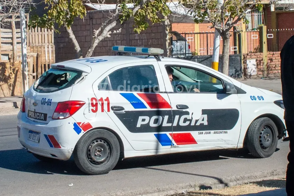 patrullero roto dañado