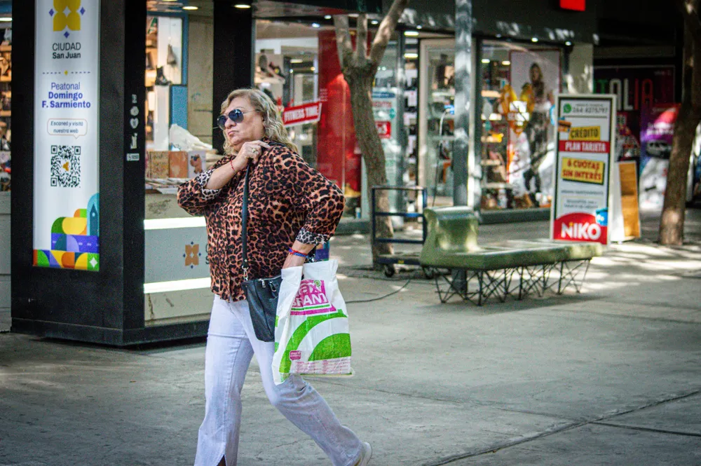 frio comercio compras peatonal