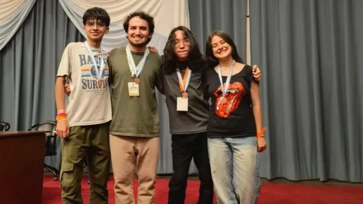Alumnos olimpiadas biología