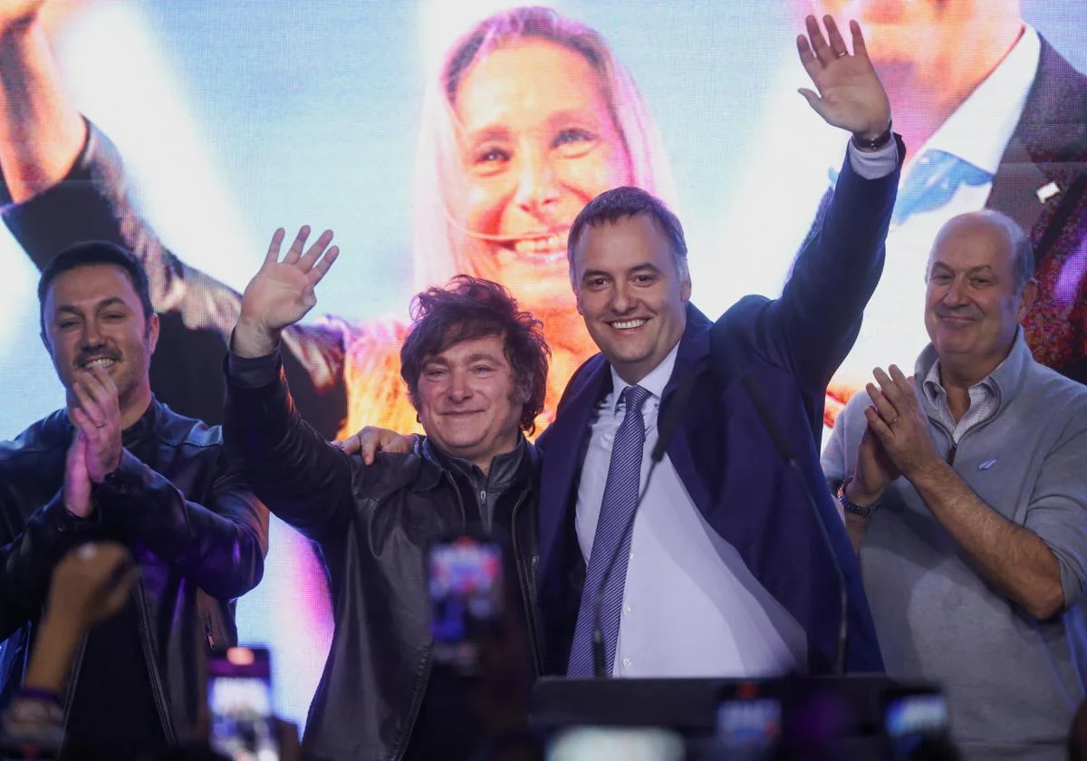 milei-adorni-kJcE-U70996250322pJ-1200x840@diario_abc.jpg