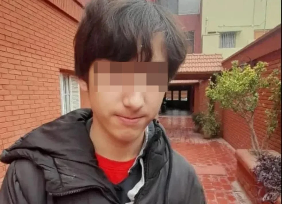 05ba5ff8-d4fe-460f-baab-6aeeea0a17cc